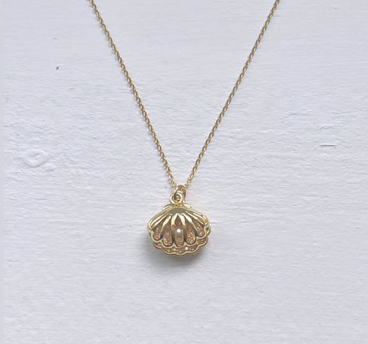 Shell Pearl Necklace 18K GP
