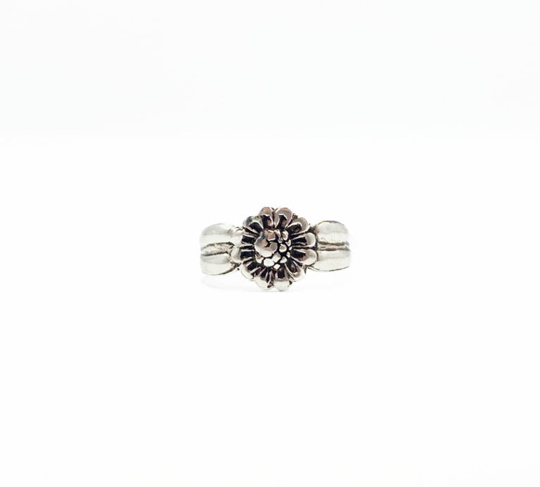 Flower Toe Ring .925