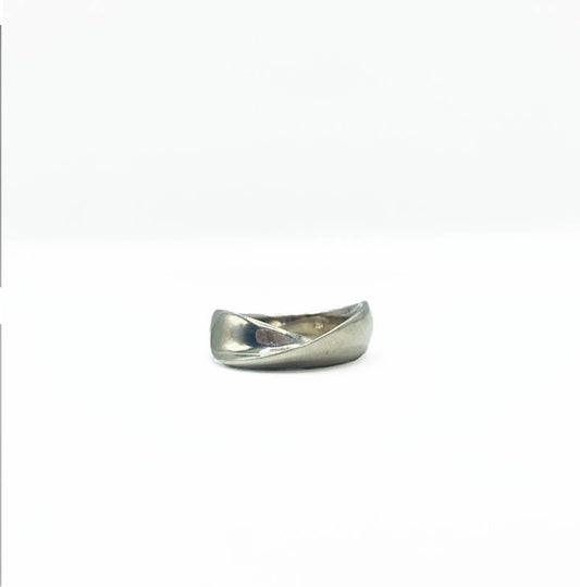 Handmade Swirl Ring .925