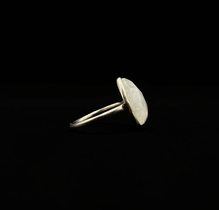 Faceted Moonstone .925 Ring Teardrop Large
