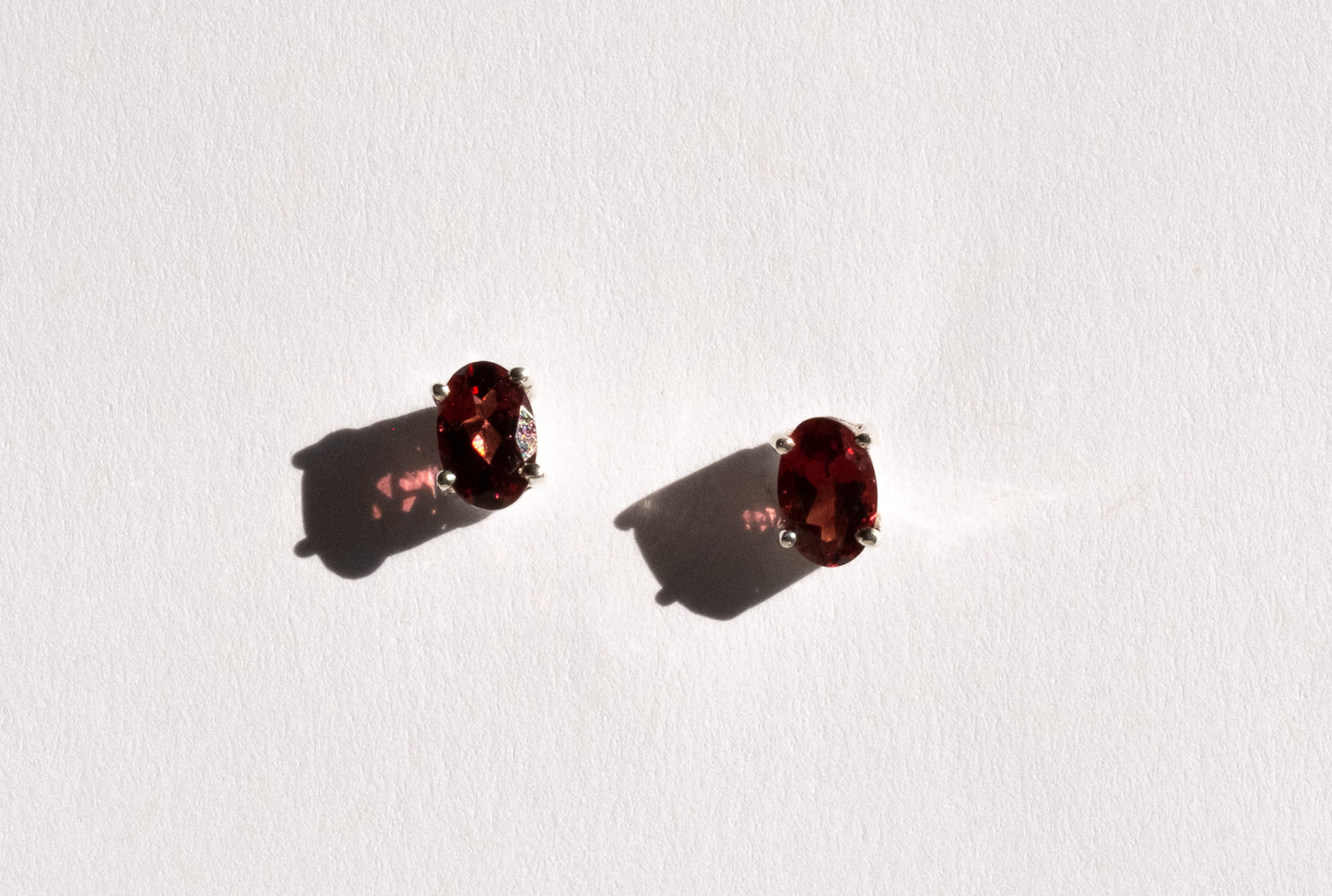 Oval Garnet Studs .925