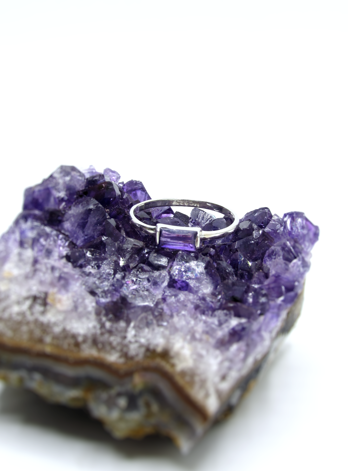 Amethyst Petite Signet Ring – Sterling Silver .925