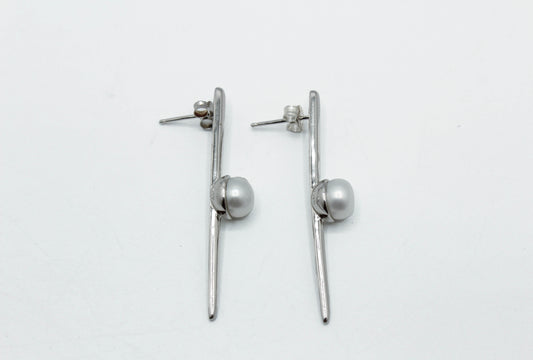 Icicle Pearl Drop Earrings .925