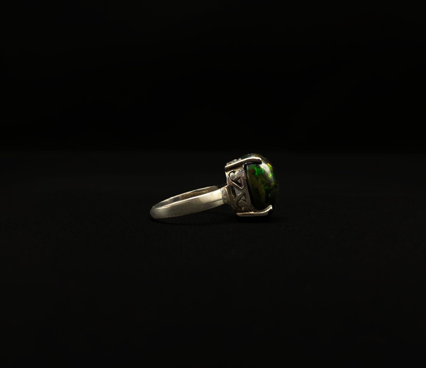 Black Ethiopian Opal Ring .925 - 7