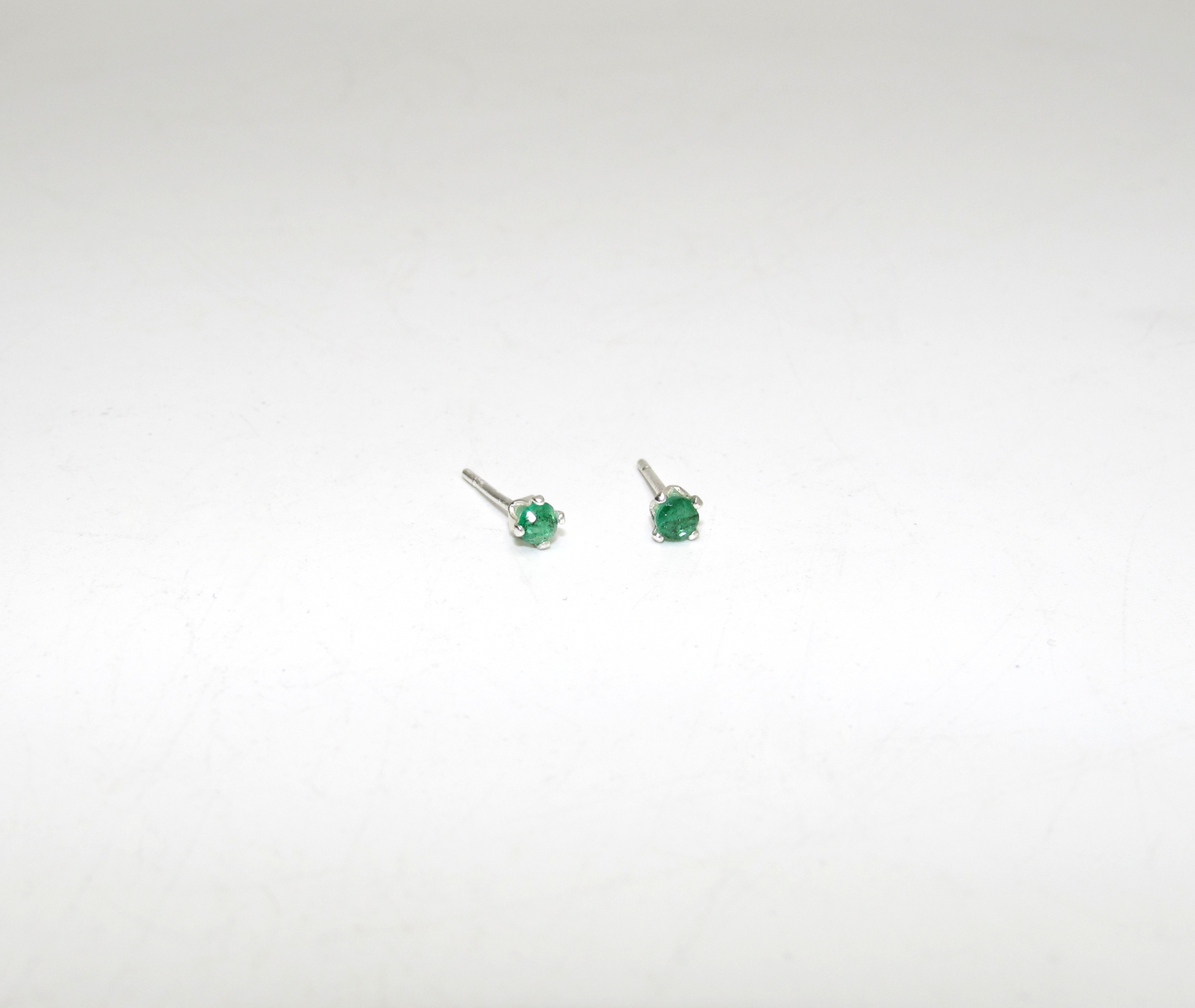 Emerald Birthstone Stud Earrings – Sterling Silver