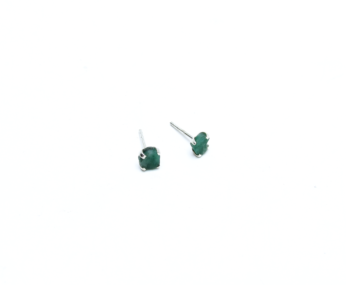 Emerald Birthstone Stud Earrings – Sterling Silver