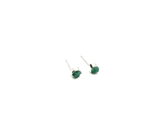 Emerald Birthstone Stud Earrings – Sterling Silver