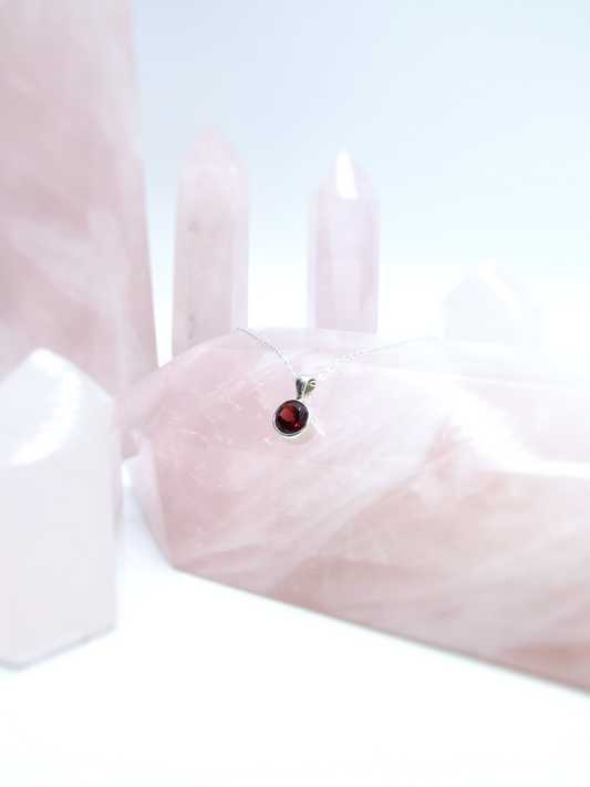 Garnet Pendant – Sterling Silver .925