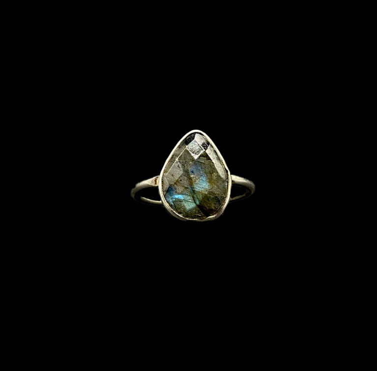 Teardrop Labradorite Crystal Collection Ring .925