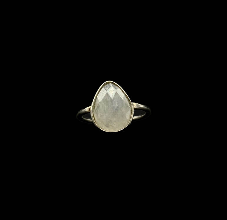 Faceted Moonstone .925 Ring Teardrop Small