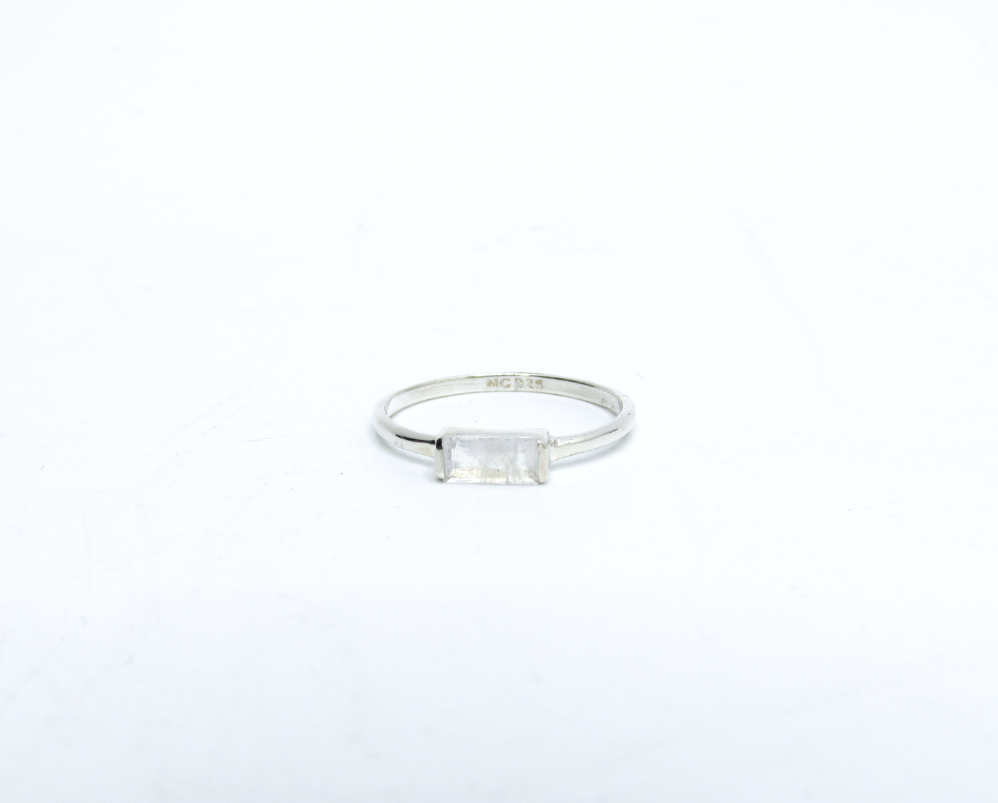 Rainbow Moonstone Petite Signet Ring – Sterling Silver