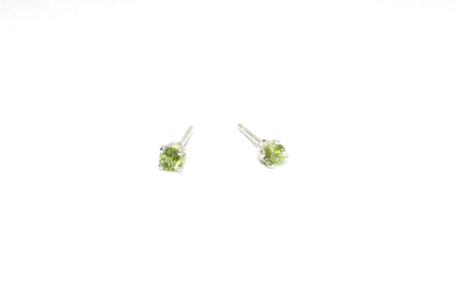 Peridot Birthstone Stud Earrings – Sterling Silver