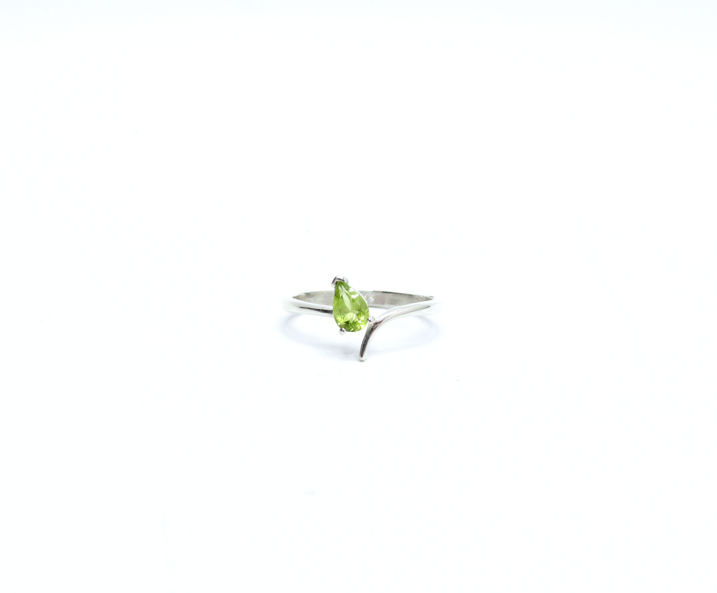Peridot Pear Ring – Sterling Silver .925